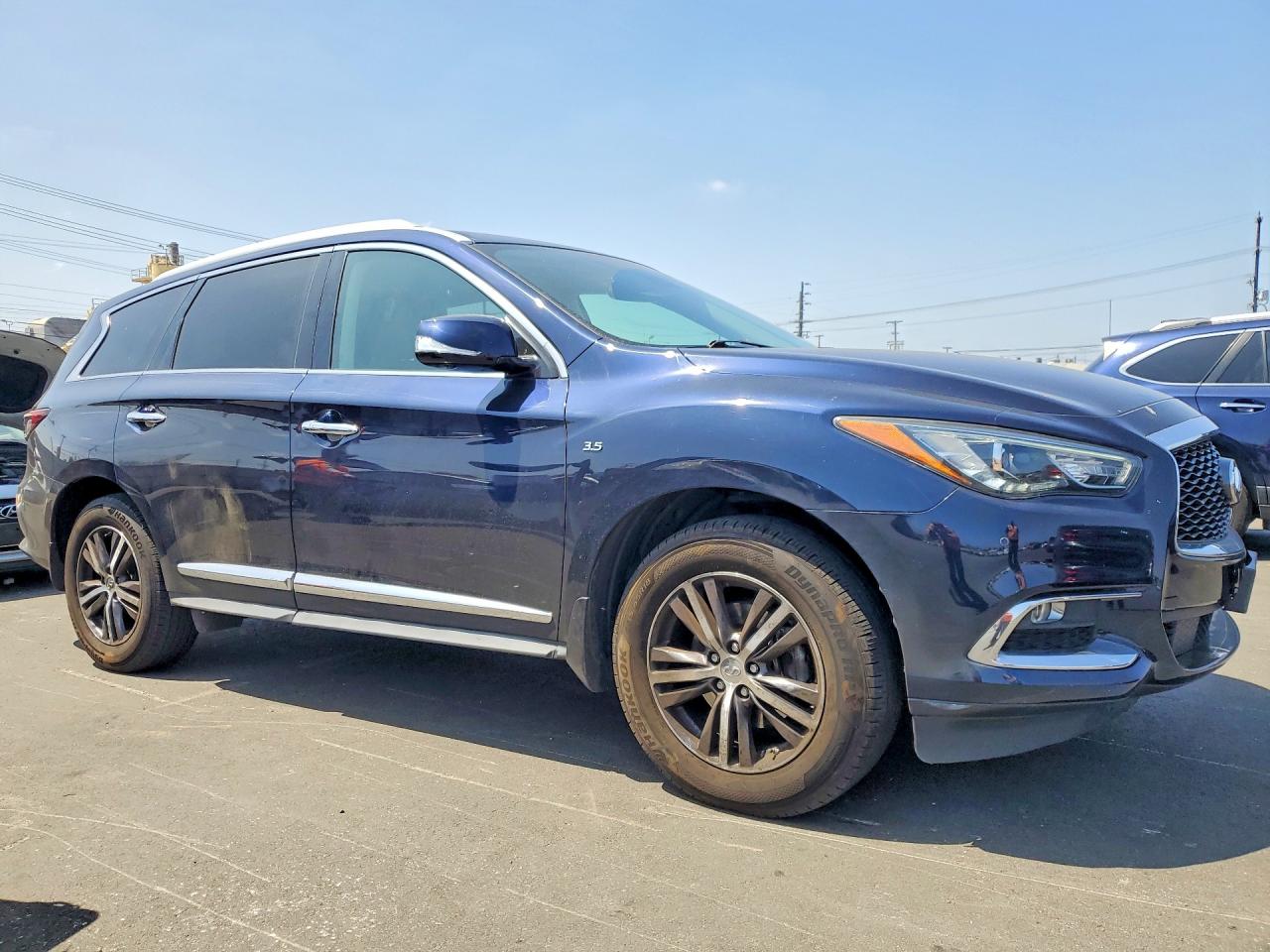 INFINITI Qx Luxe