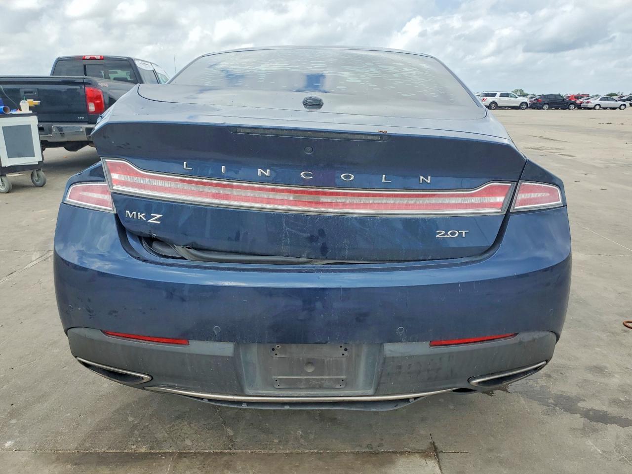 Lincoln MKZ Reserve
