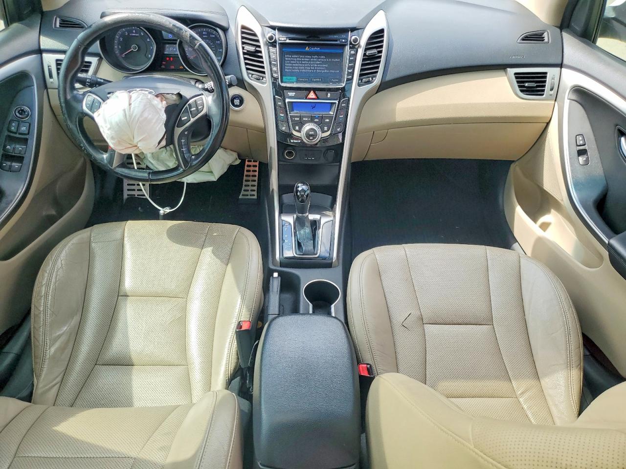 Hyundai ELANTRA Base