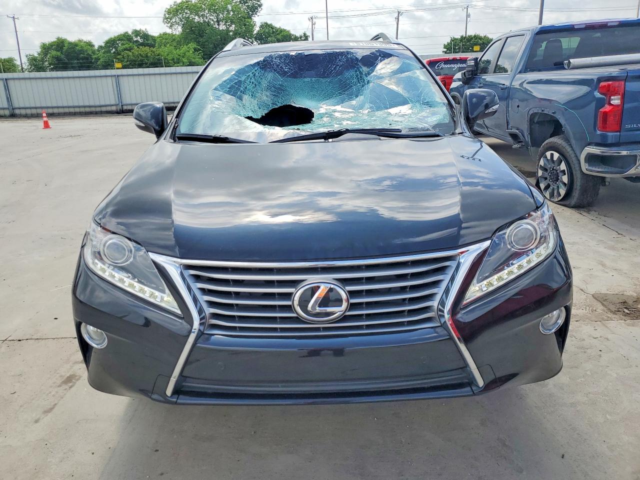 Lexus RX Base