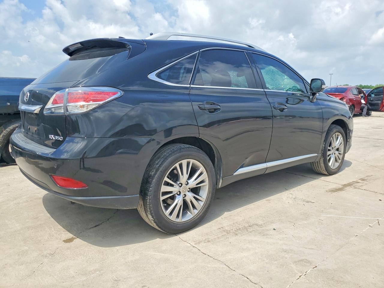 Lexus RX Base