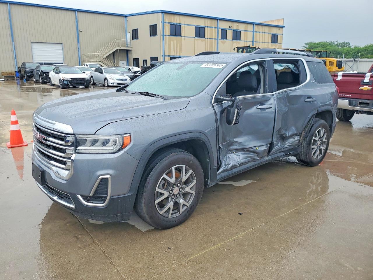Salvage GMC Acadia Image