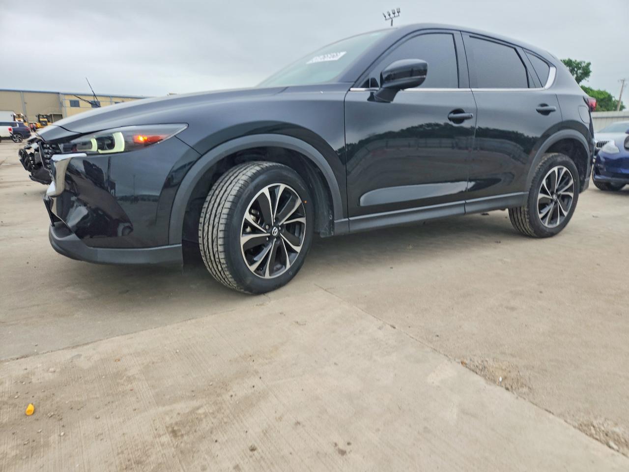 Salvage Mazda Cx Image