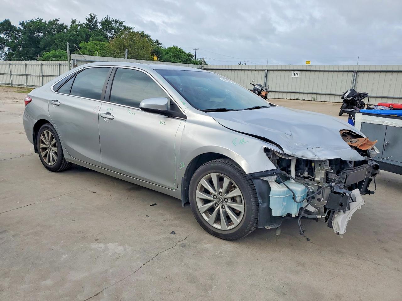 Toyota Camry Xle