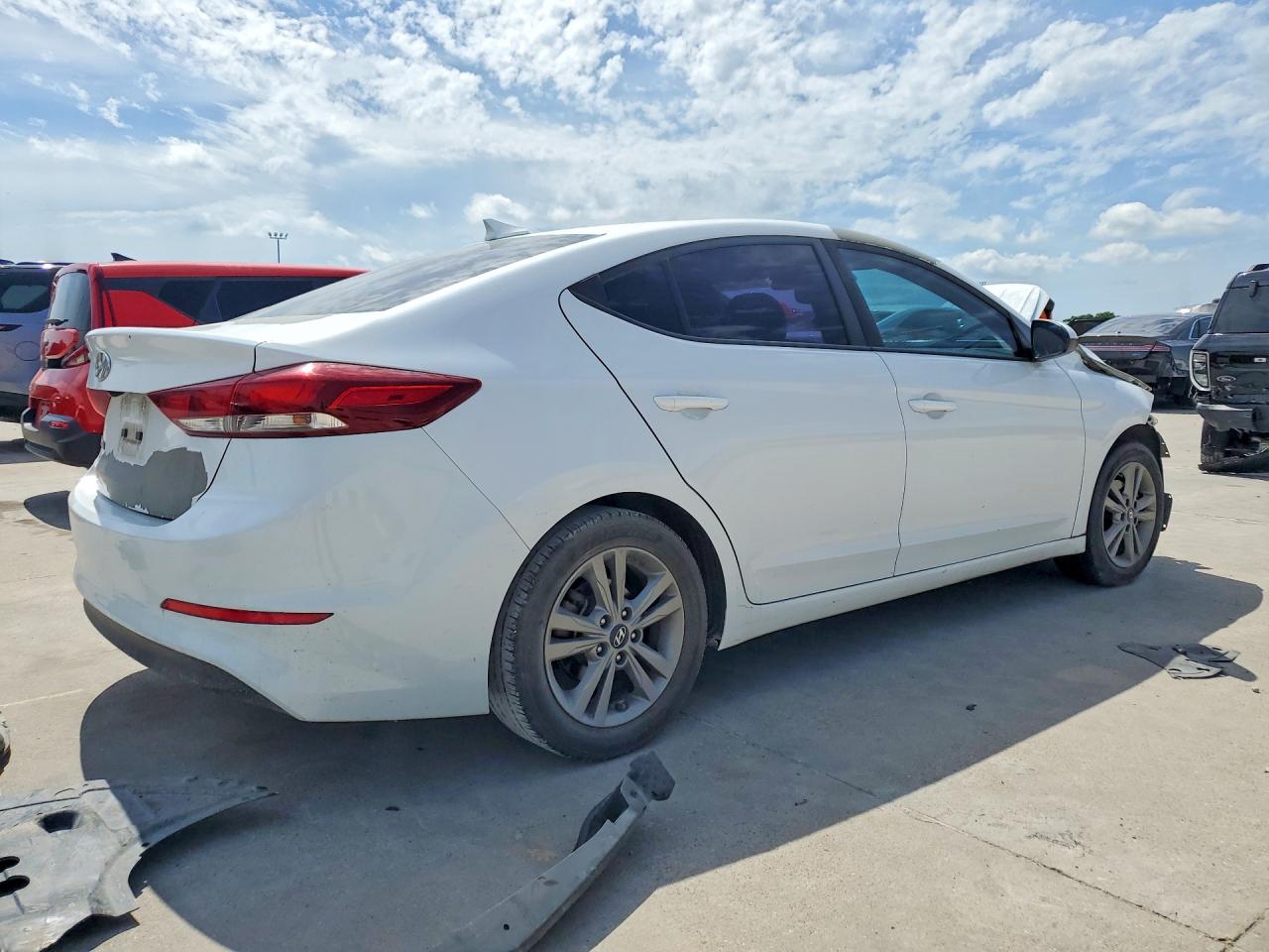 Hyundai ELANTRA Sel