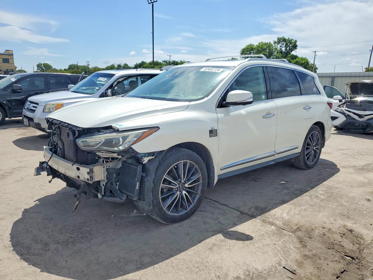 Salvage INFINITI Qx Image