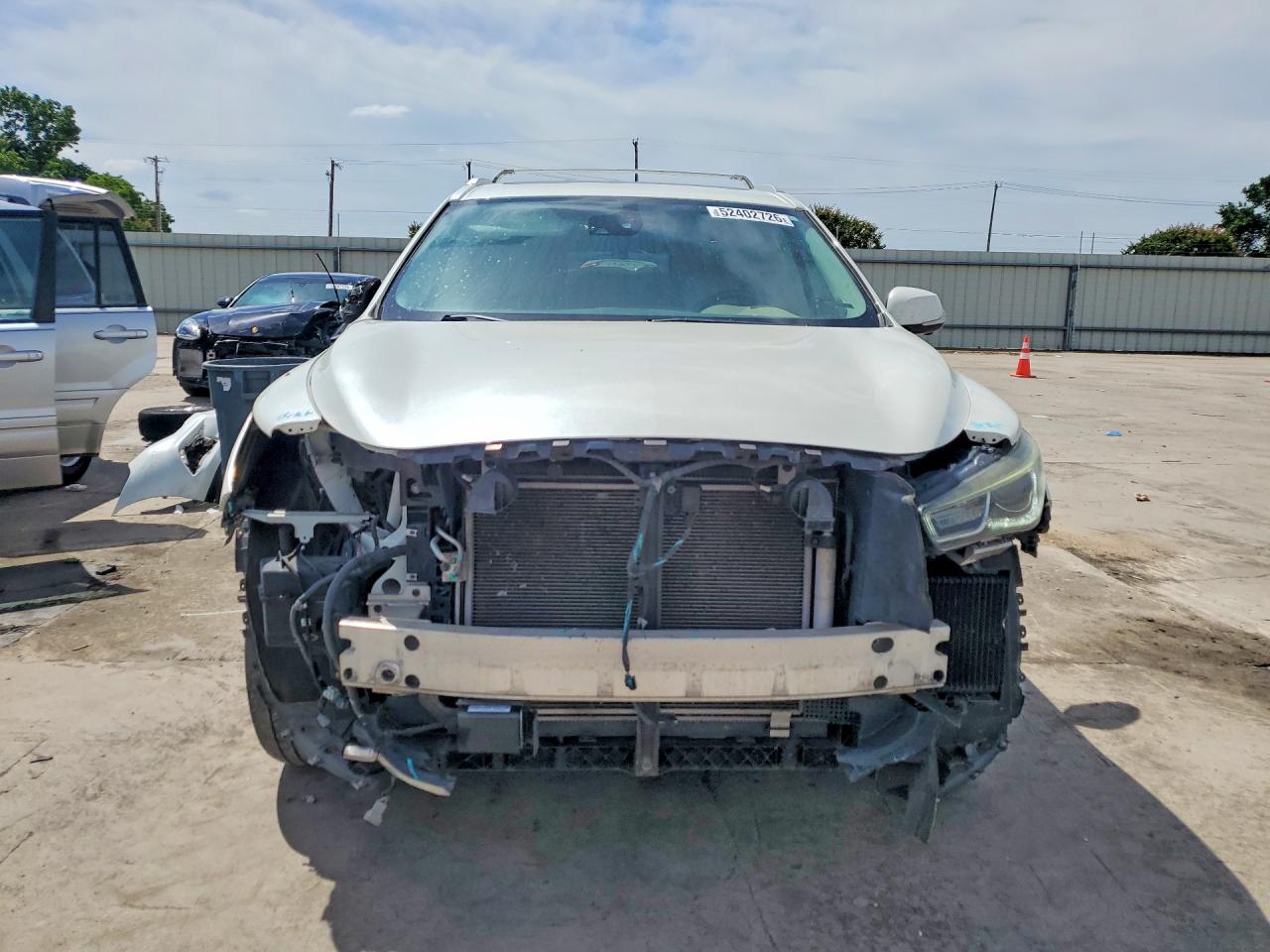 INFINITI Qx Base
