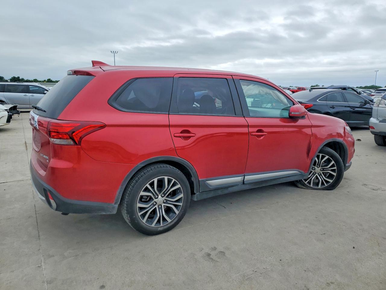 Mitsubishi Outlander Se