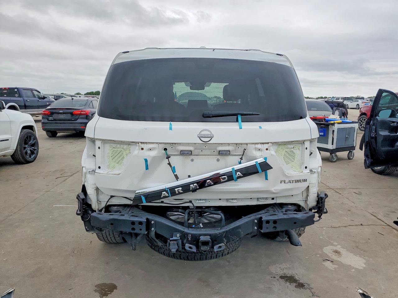 Nissan Armada Platinum