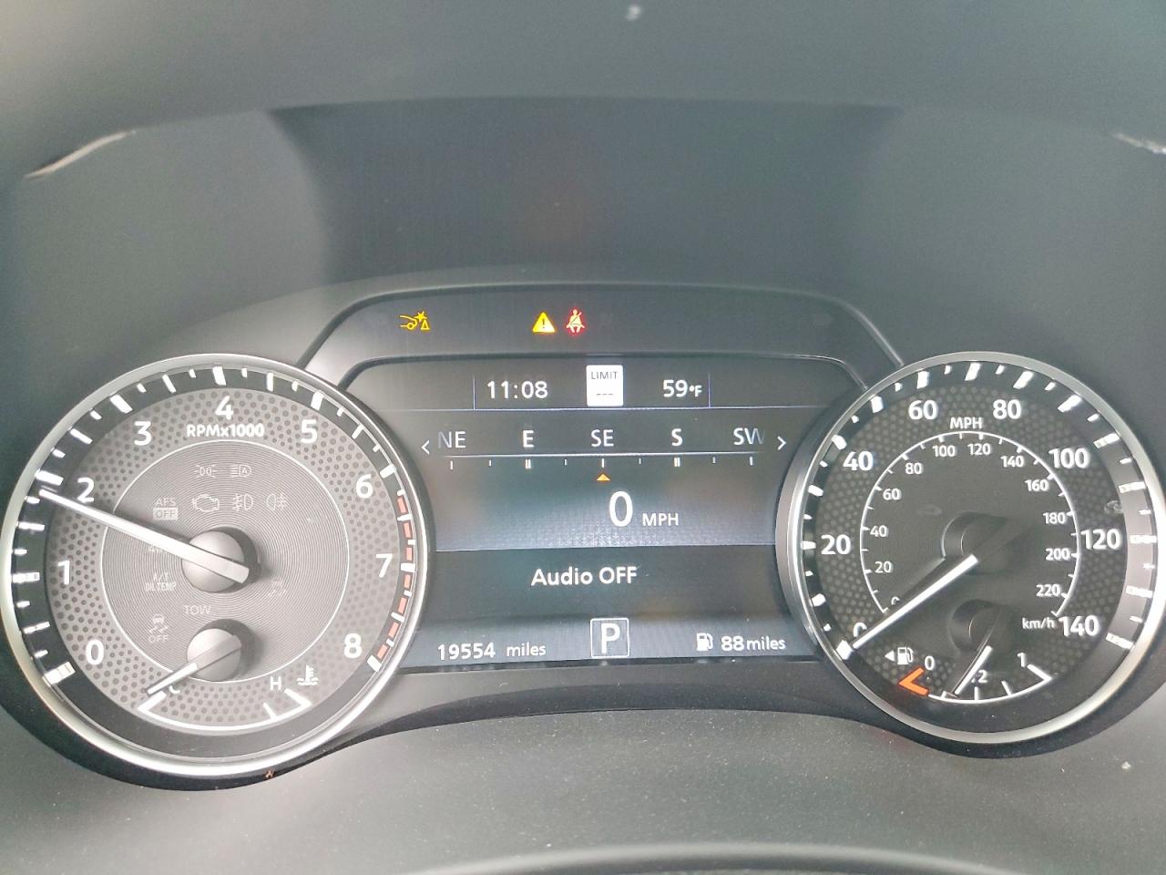 Nissan Armada Platinum