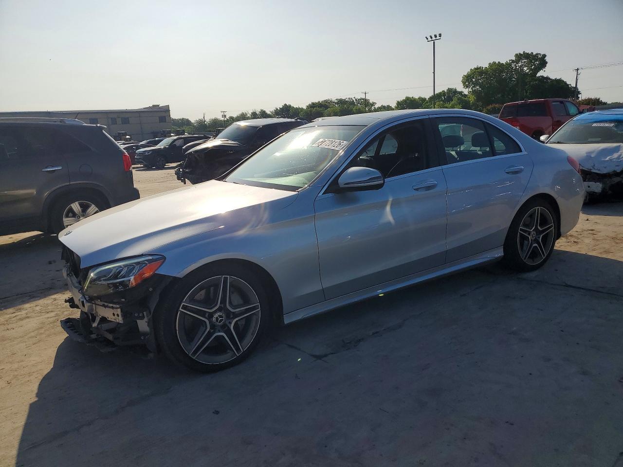 Salvage Mercedes-Benz C-Class Image