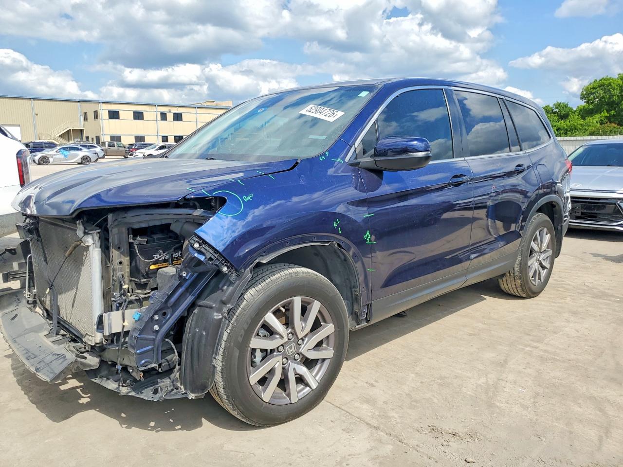 Salvage Honda Pilot Image