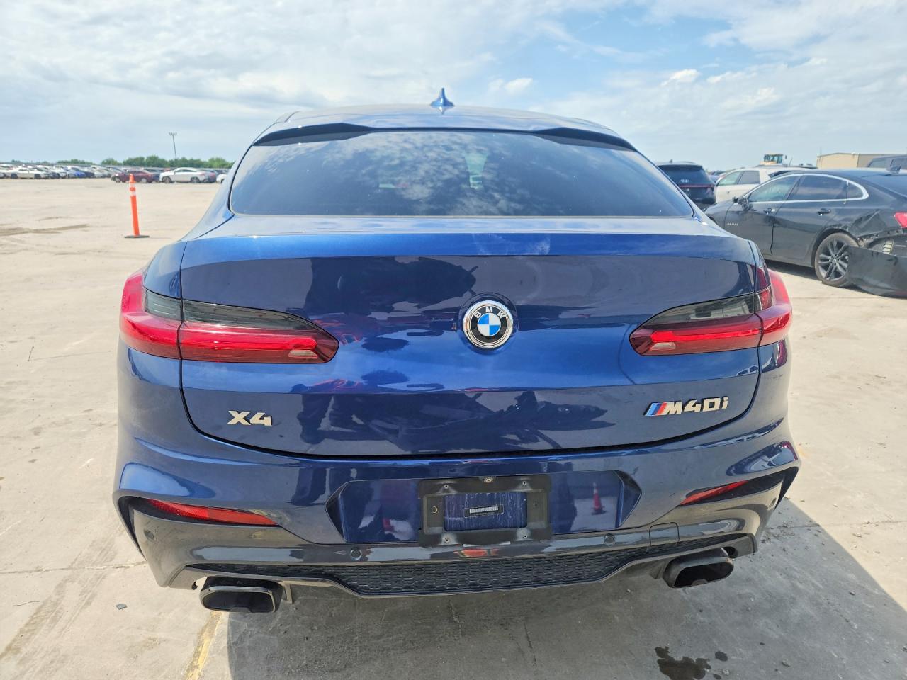 BMW X Series M40i