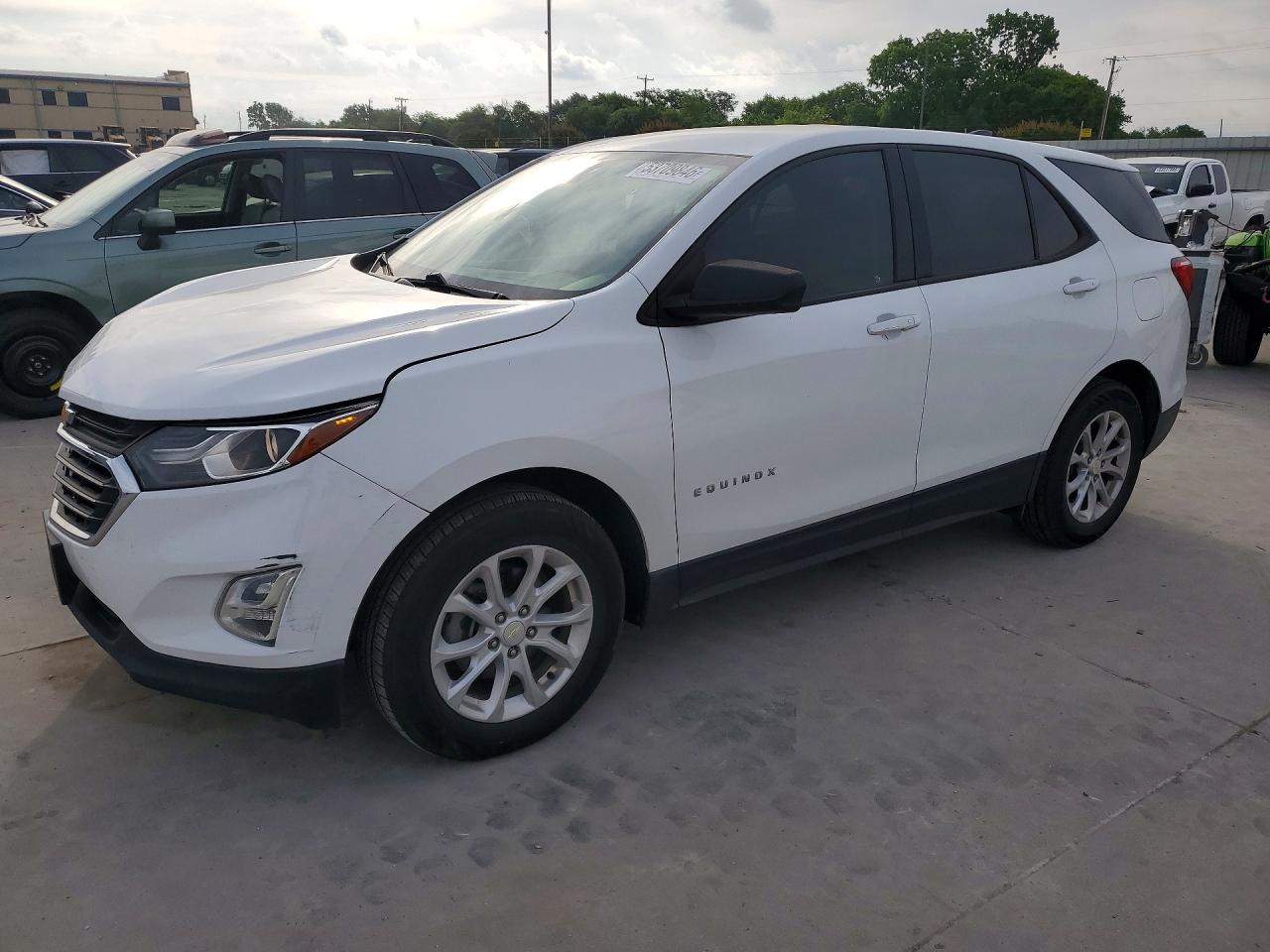 Salvage Chevrolet Equinox Image