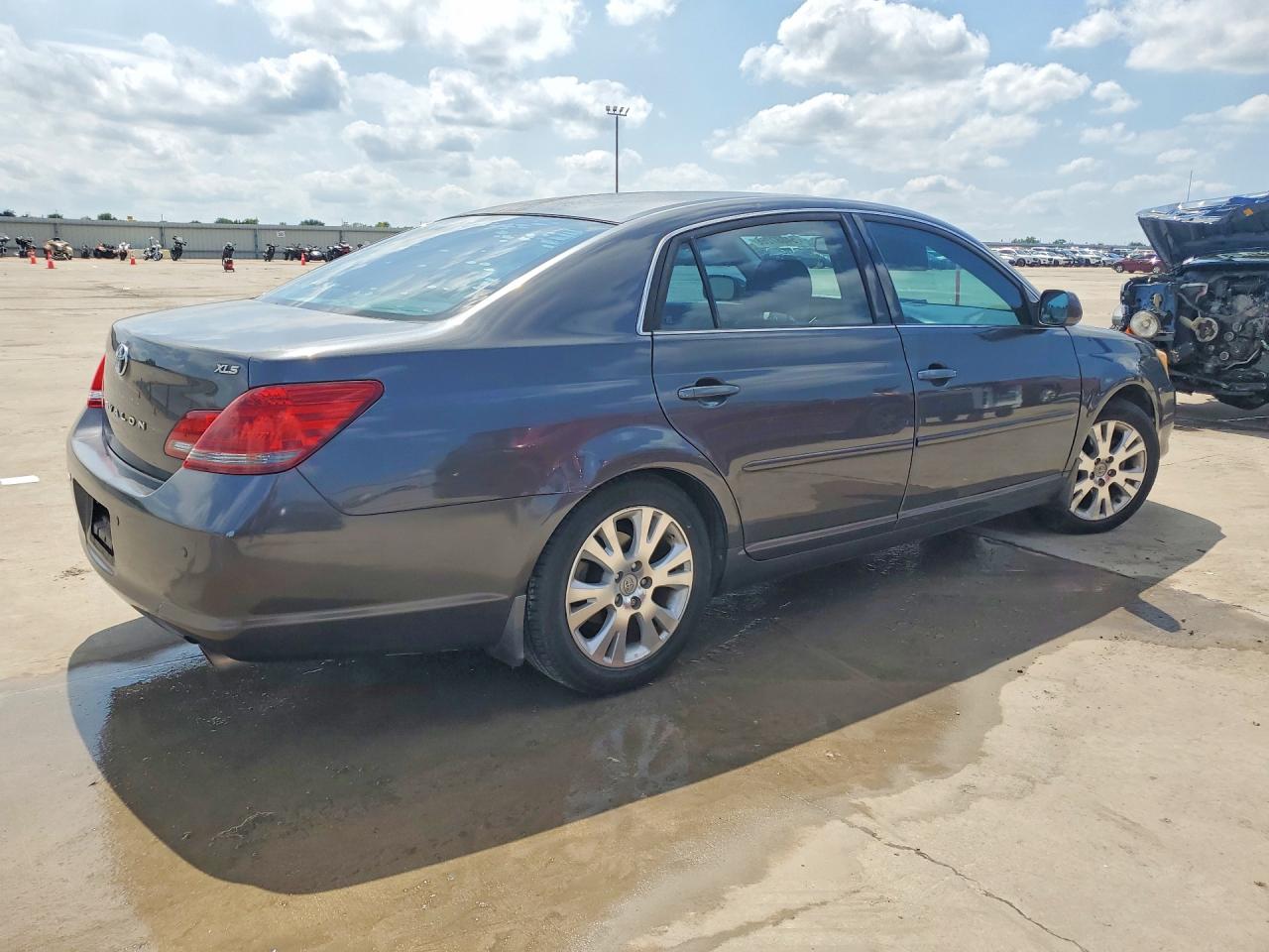 Toyota Avalon Xls
