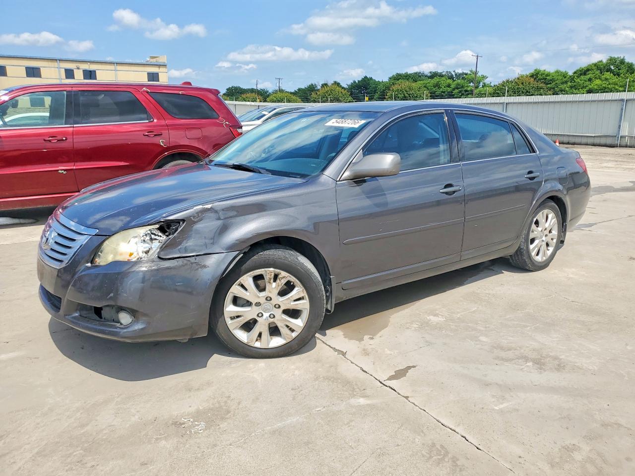 Salvage Toyota Avalon Image