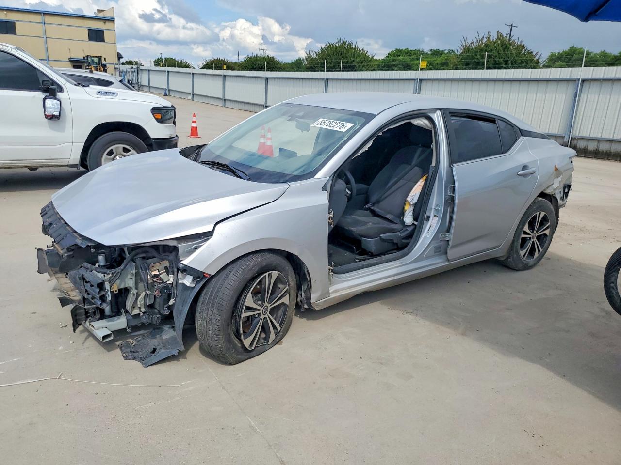 Salvage Nissan Sentra Image