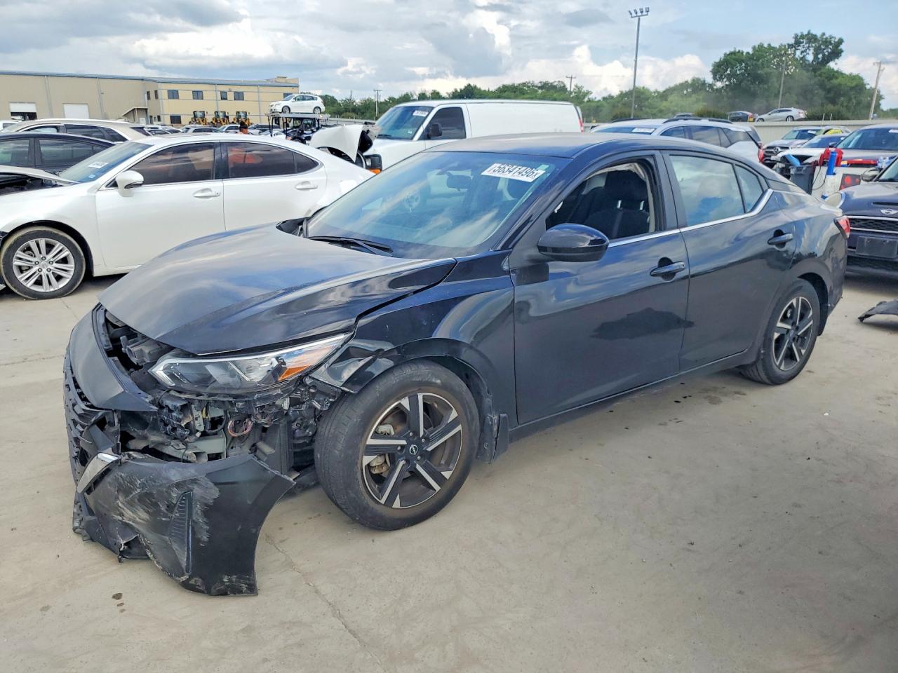 Salvage Nissan Sentra Image