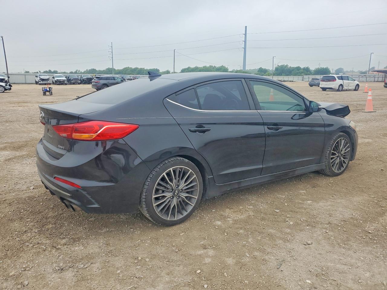 Hyundai ELANTRA Sport