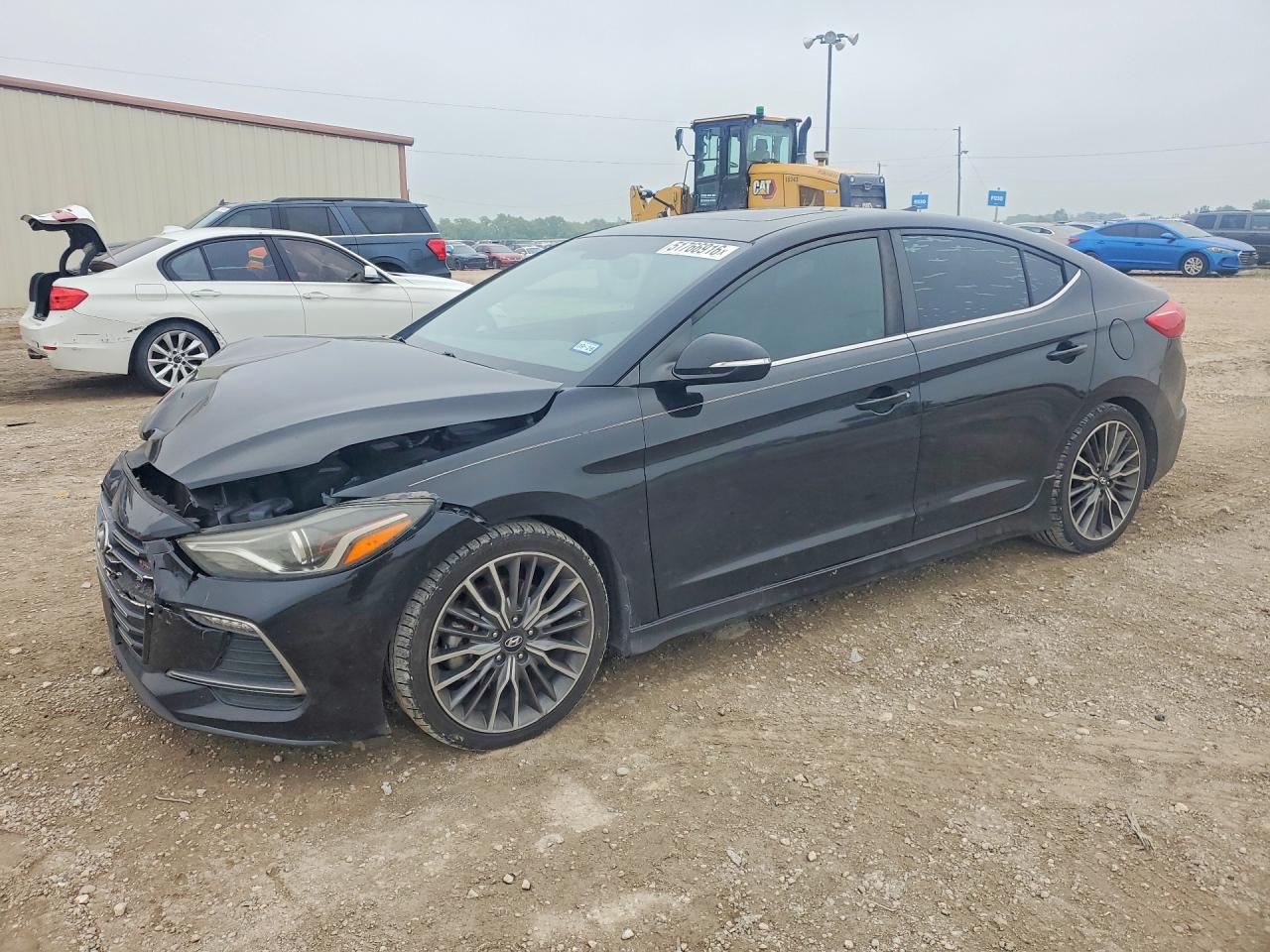 Salvage Hyundai ELANTRA Image