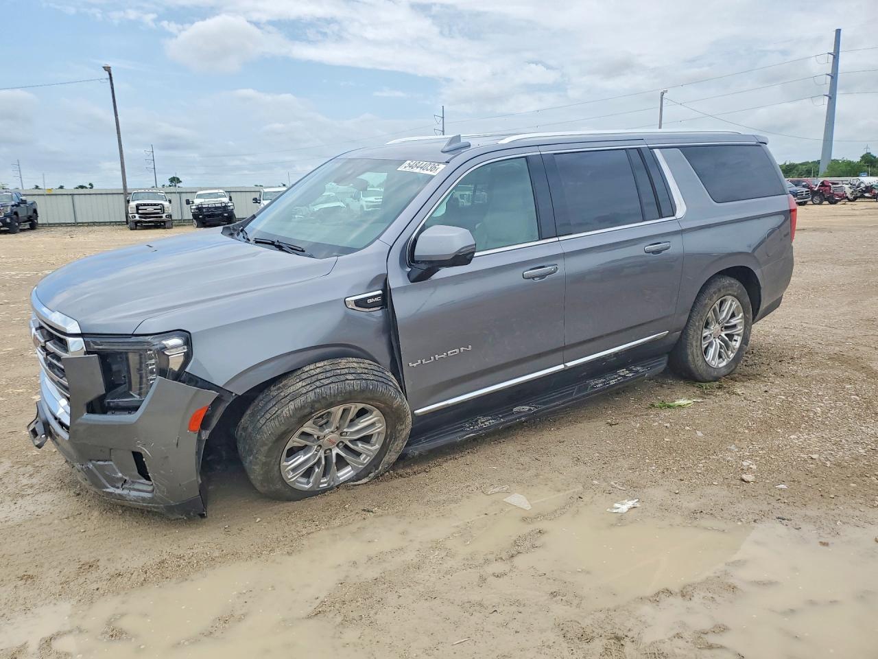 Salvage GMC Yukon Image