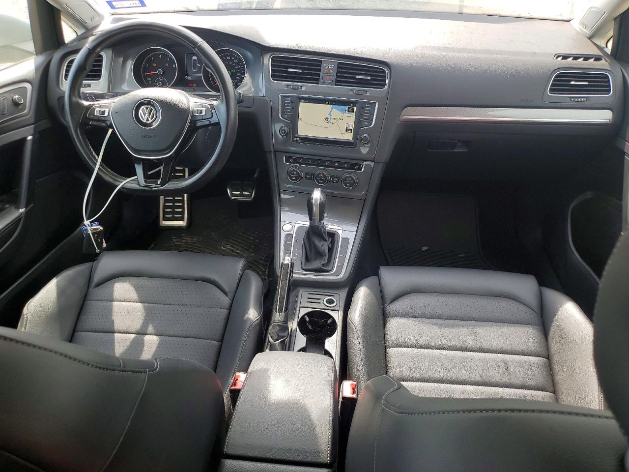 Volkswagen Golf S