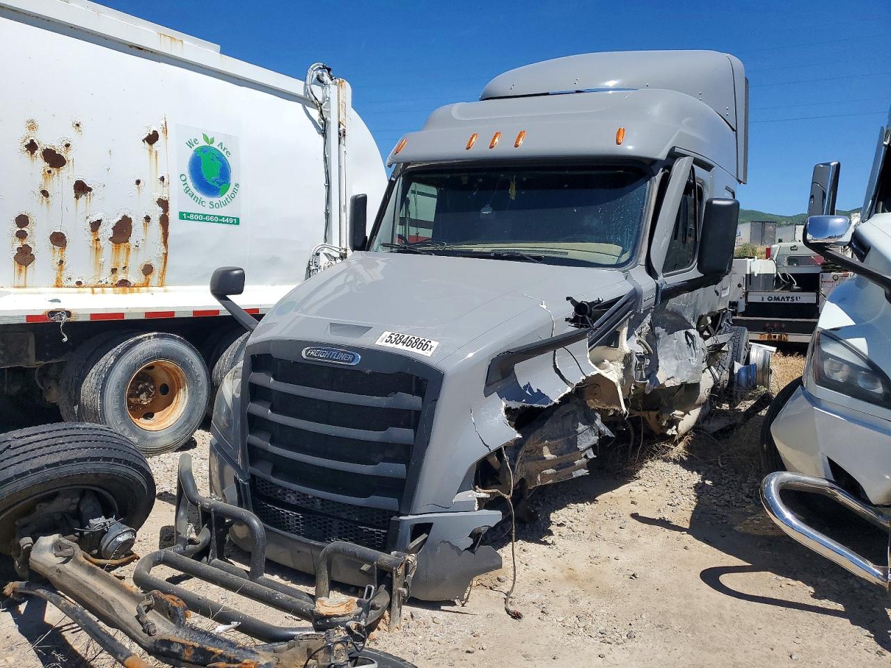 Freightliner Cascadia 126