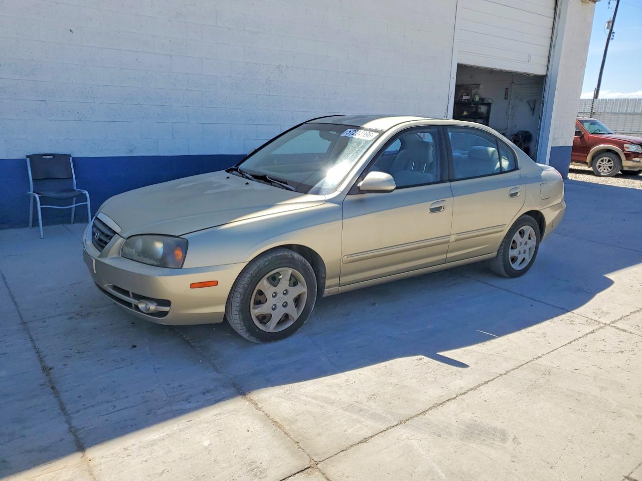 Salvage Hyundai ELANTRA Image