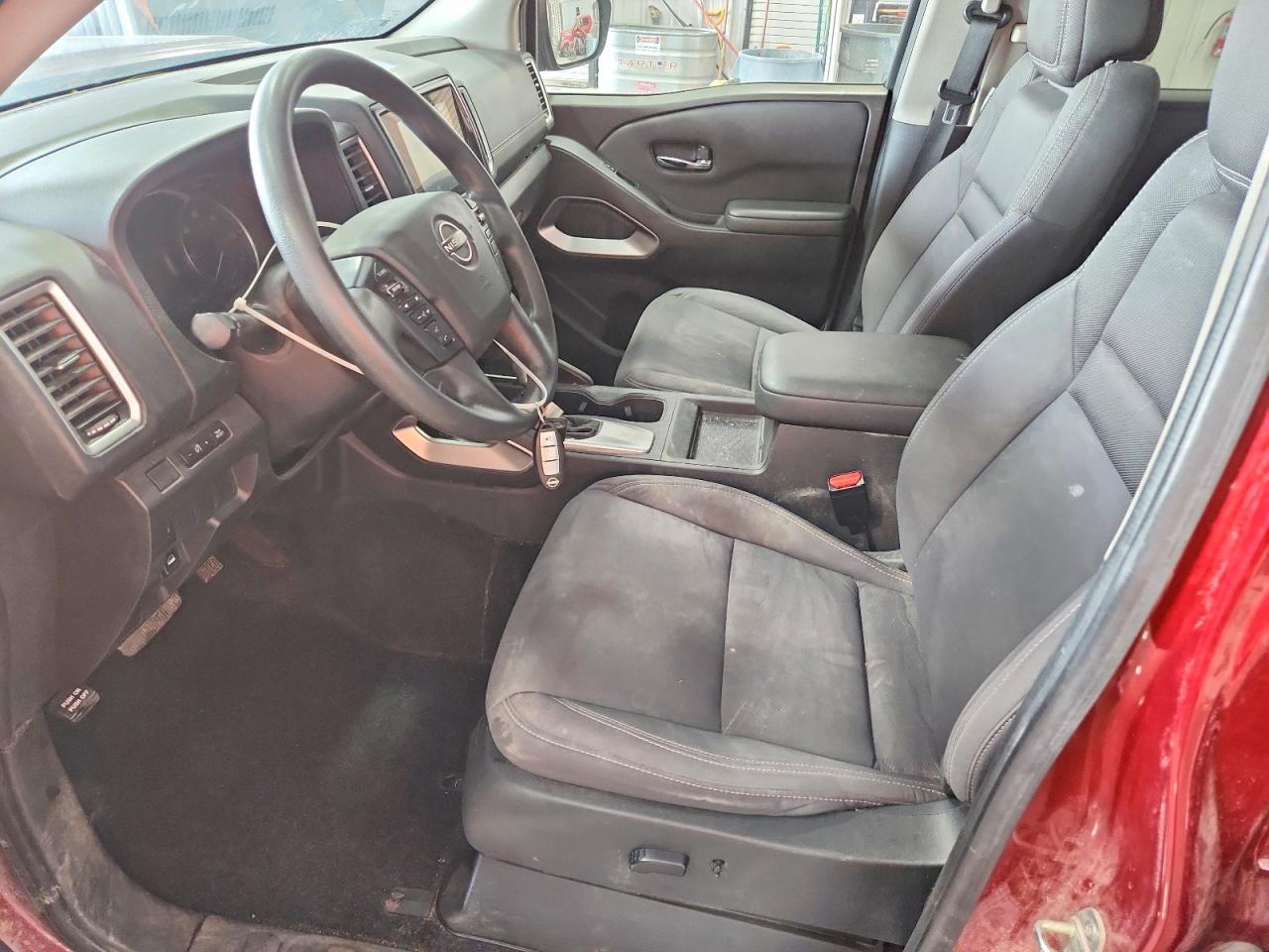 Nissan Frontier Sv