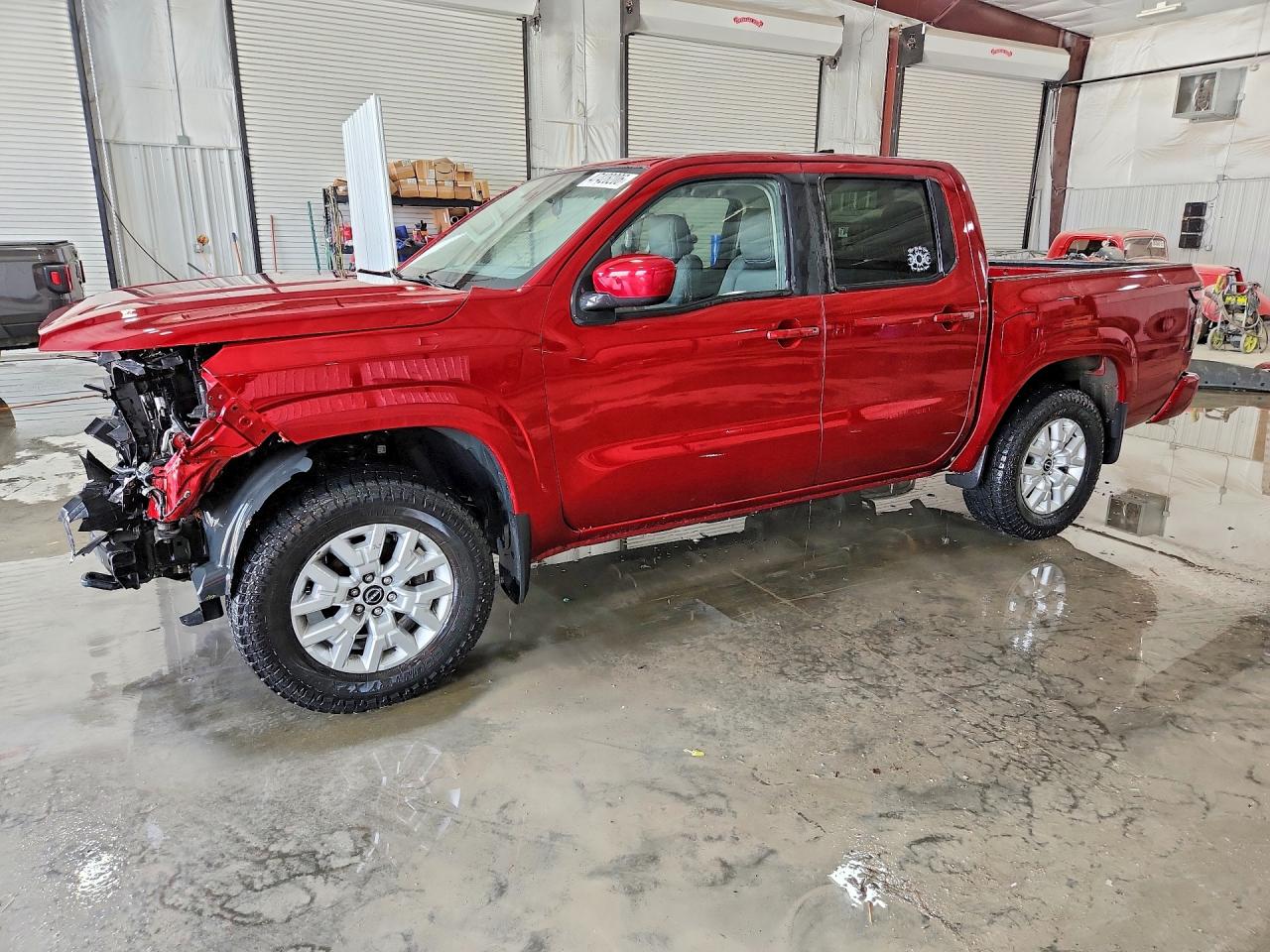 Salvage Nissan Frontier Image