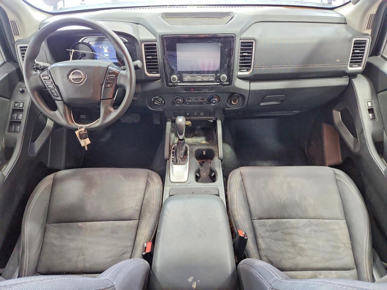Nissan Frontier Sv