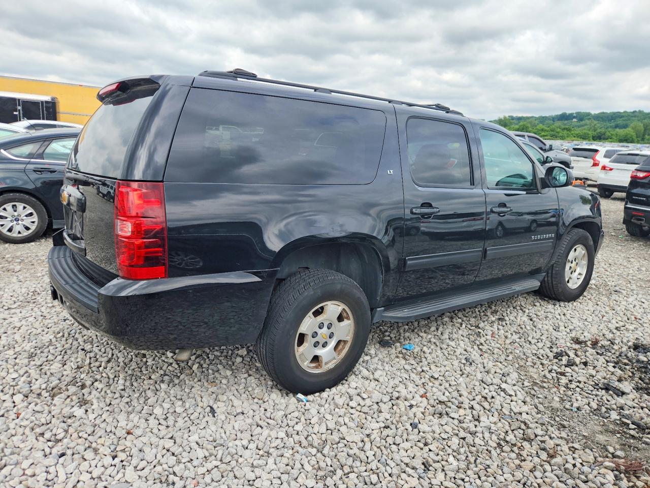 Chevrolet Suburban C1500 Lt