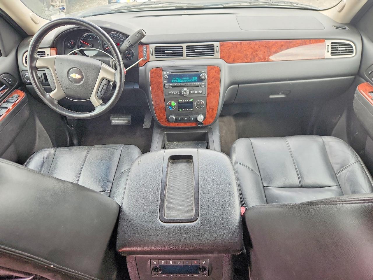 Chevrolet Suburban C1500 Lt