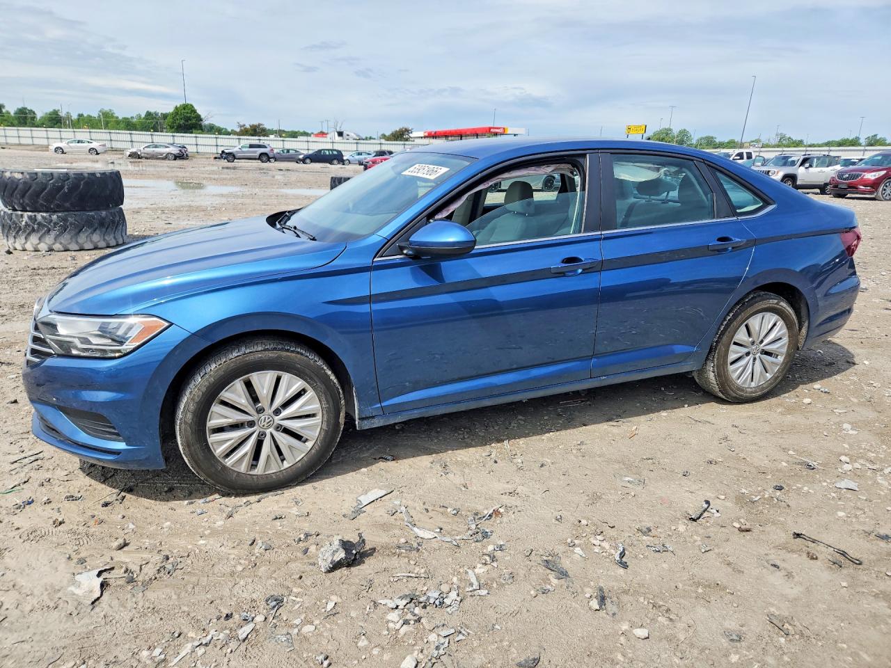 Salvage Volkswagen Jetta Image