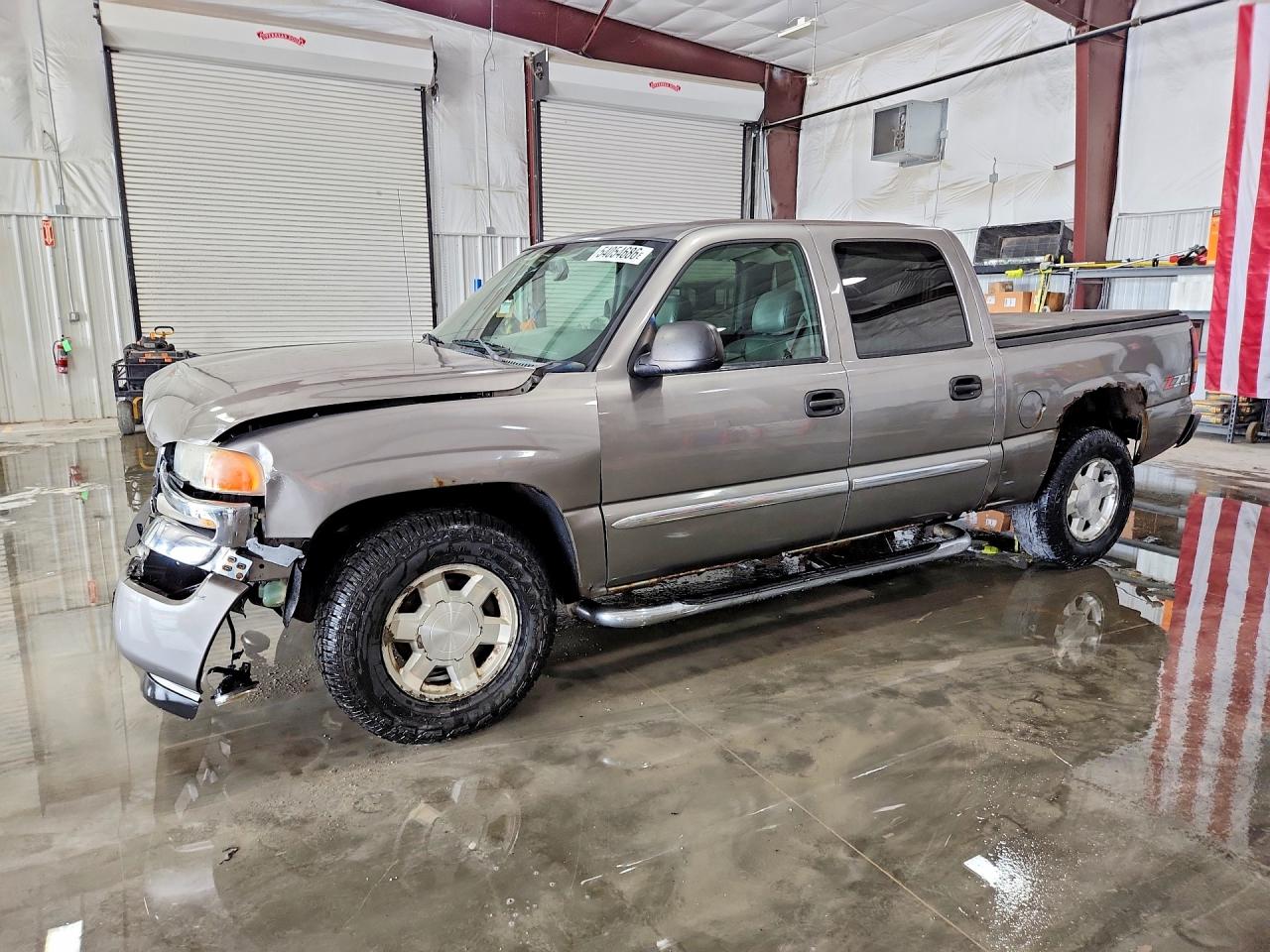 Salvage GMC Sierra Image