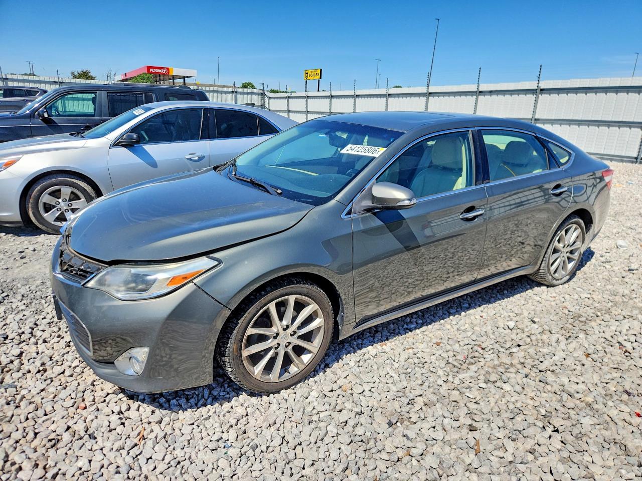 Salvage Toyota Avalon Image