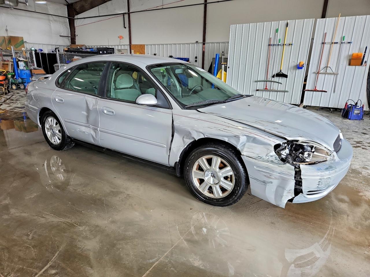 Ford Taurus Sel