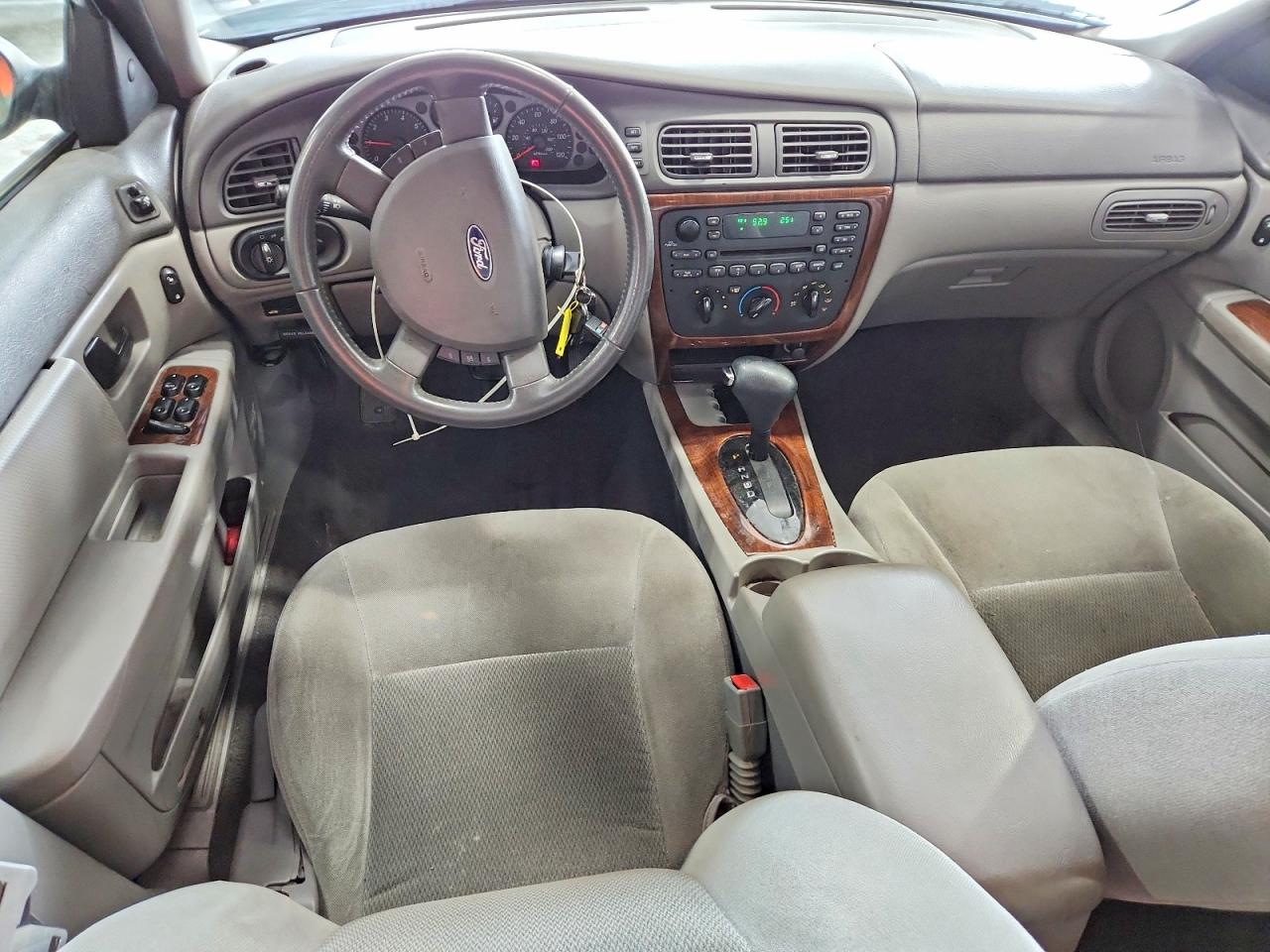 Ford Taurus Sel