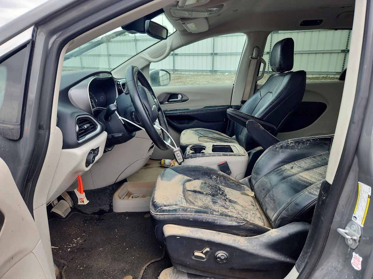 Chrysler Pacifica Touring L