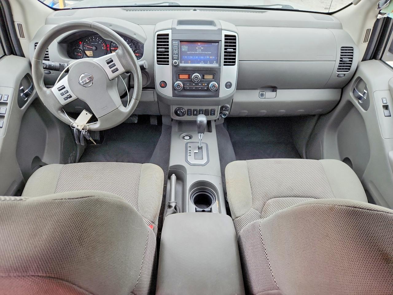 Nissan Frontier Sv