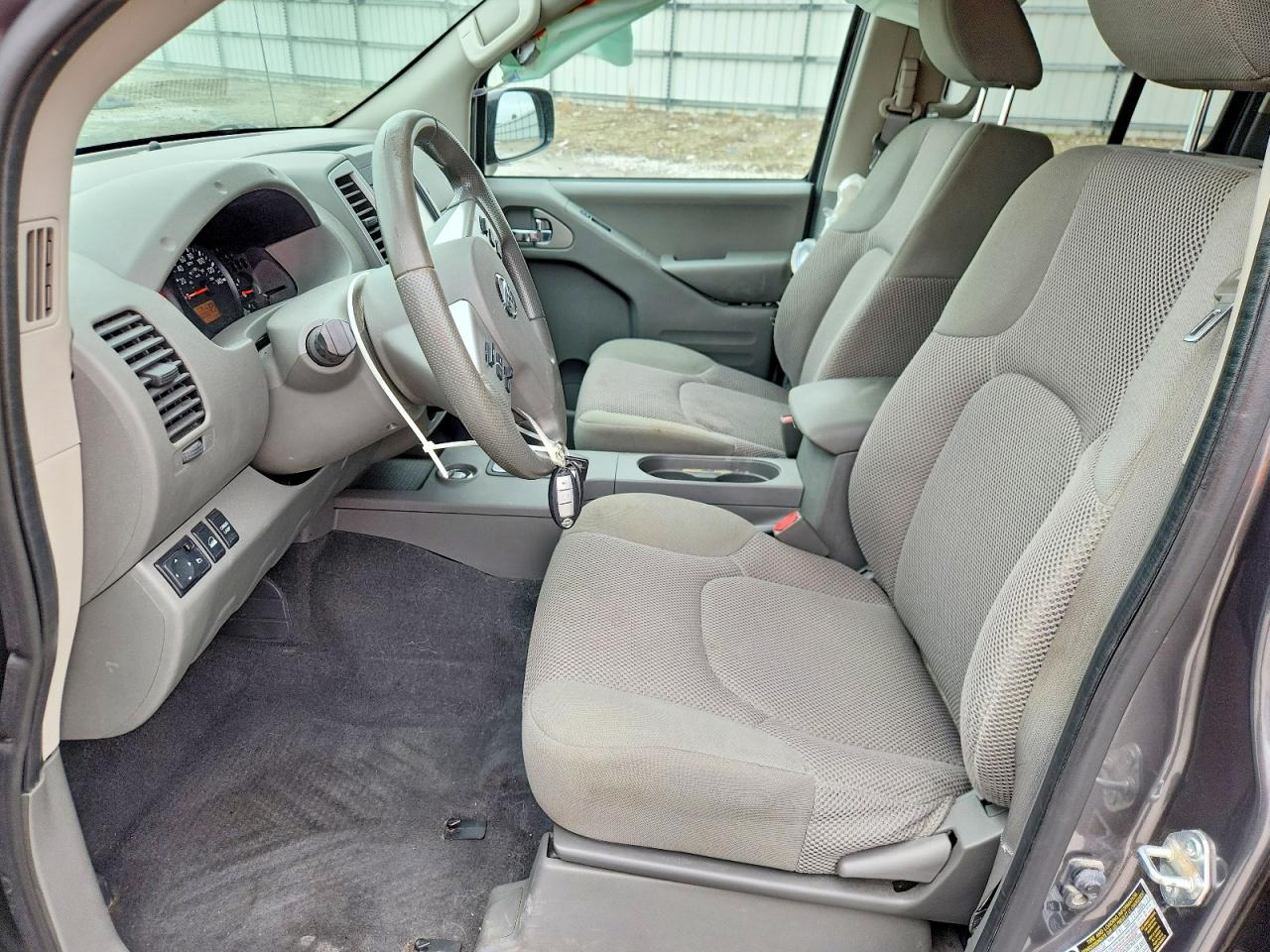 Nissan Frontier Sv