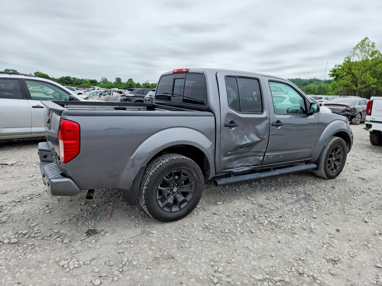 Nissan Frontier Sv