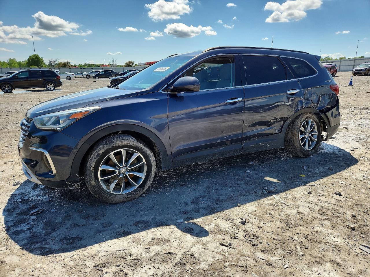 Salvage Hyundai SANTA FE Image