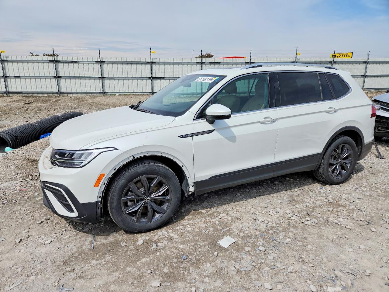 Salvage Volkswagen Tiguan Image