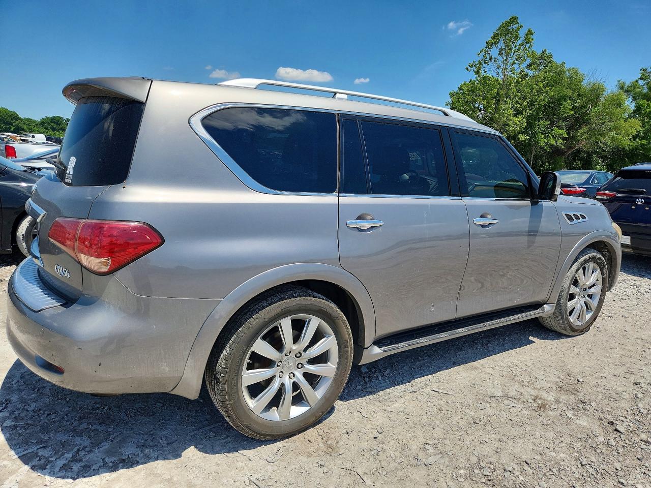 INFINITI Qx Base