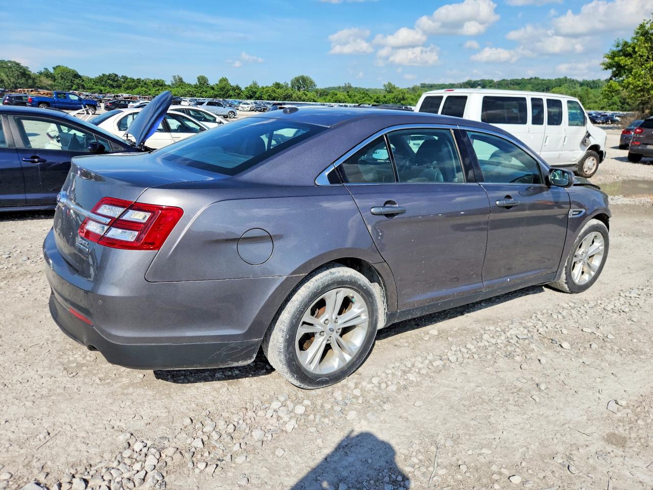 Ford Taurus Sel