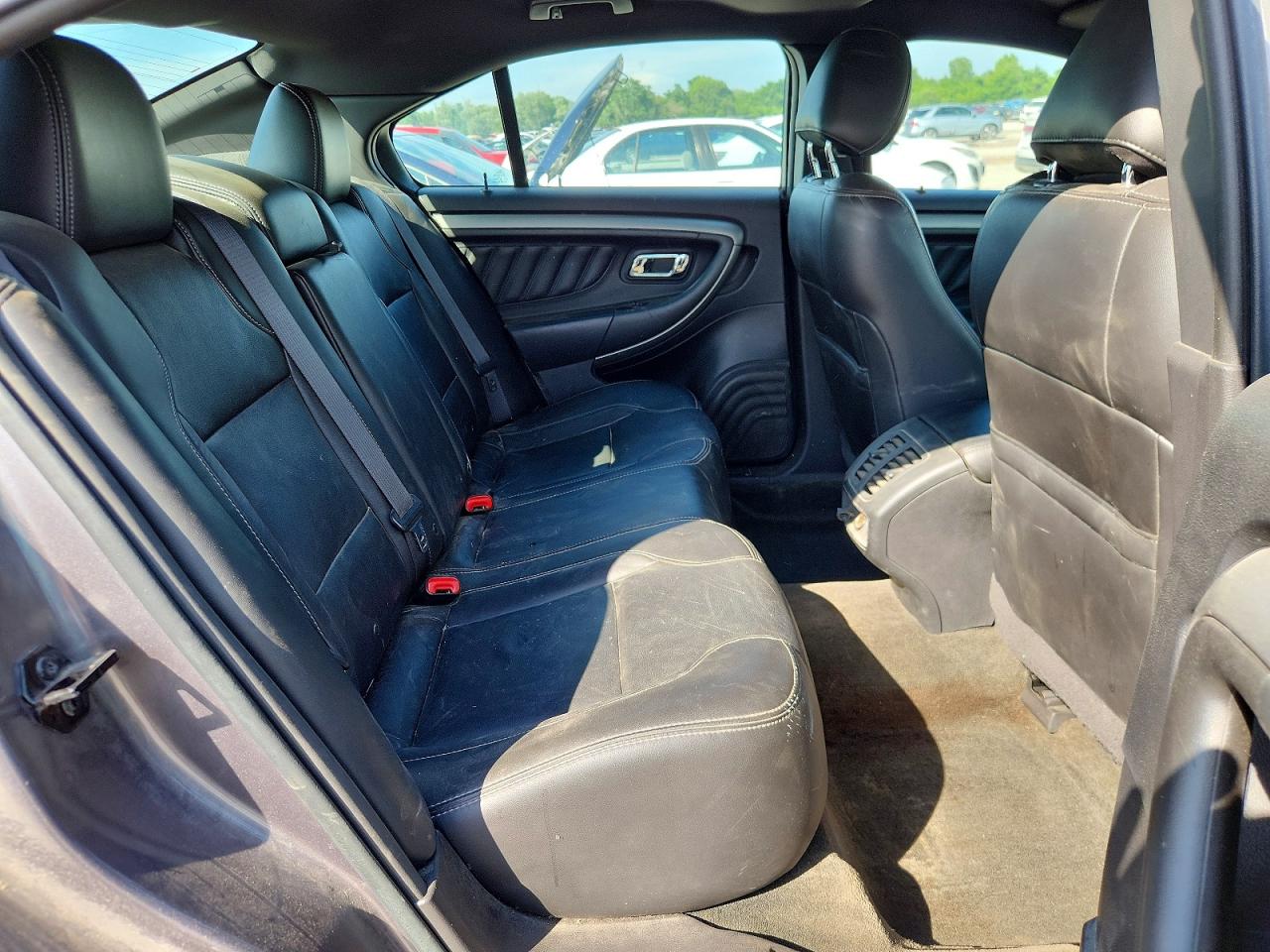 Ford Taurus Sel