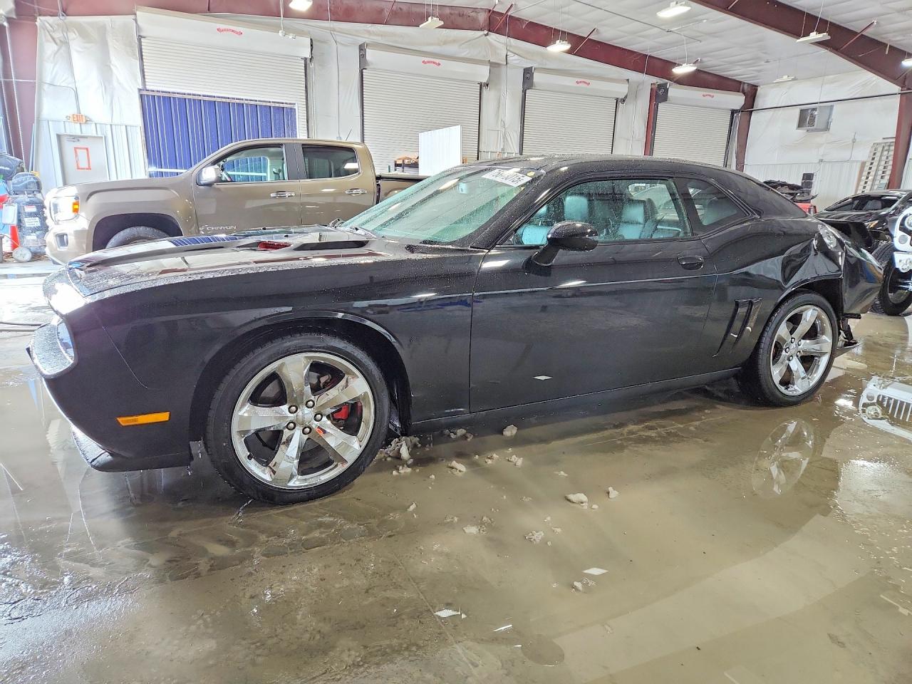 Salvage Dodge Challenger Image