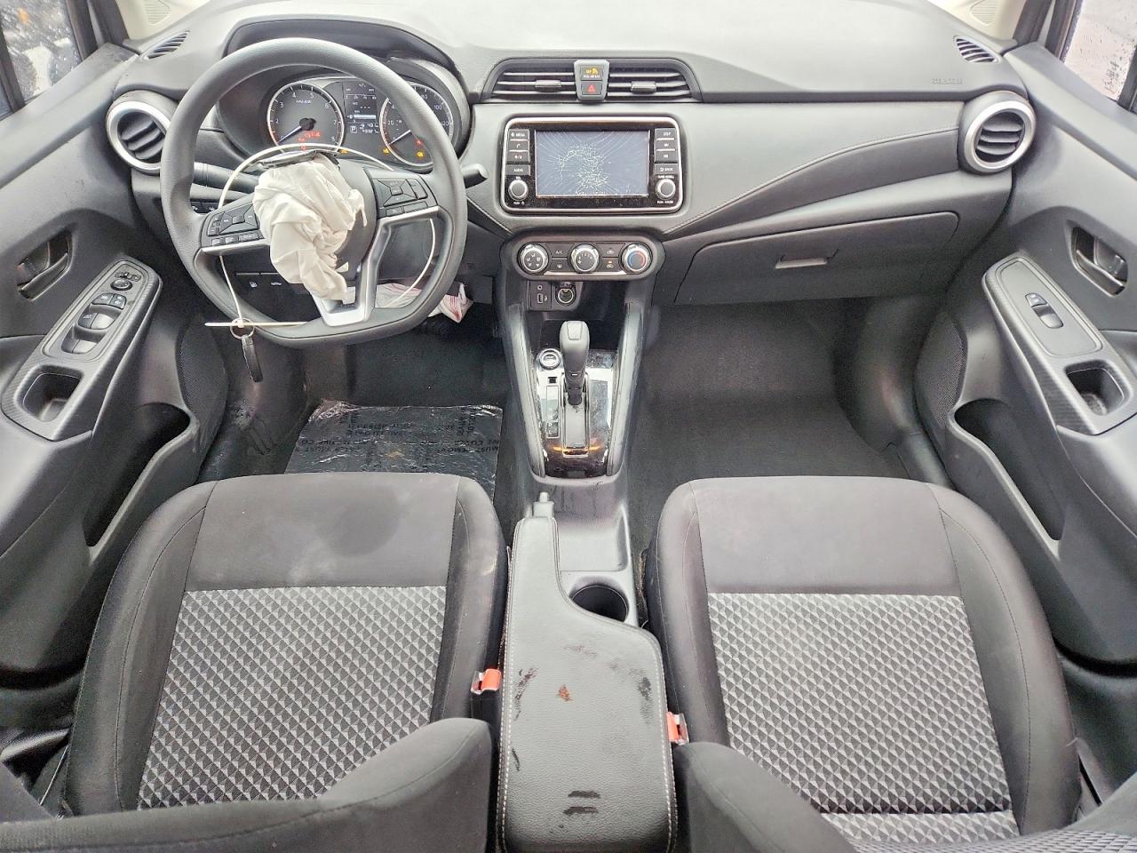 Nissan Versa S