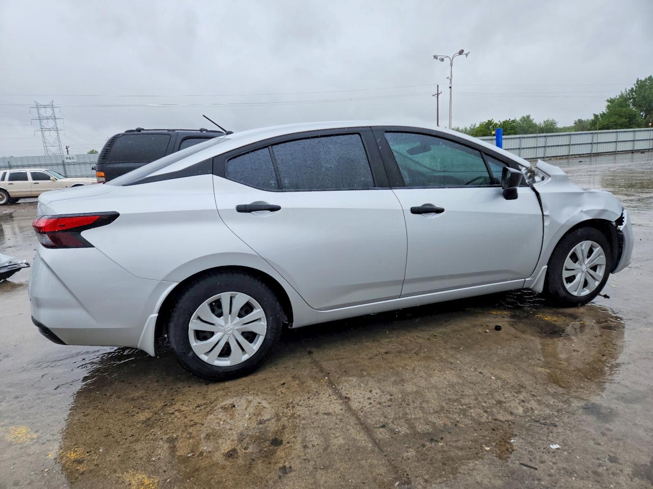 Nissan Versa S